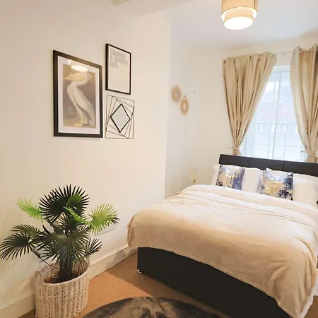 شقة Two Bedroom Flat In St Michael's Hill بريستول