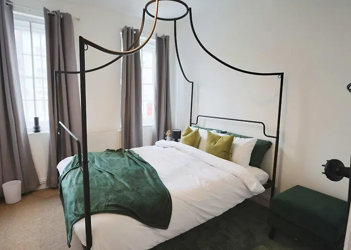 Two Bedroom Flat In St Michael's Hill بريستول